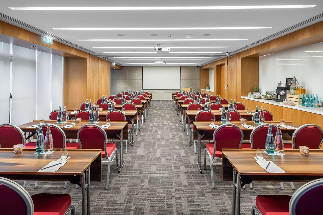 Radisson Blu Hotel & Residence, Riyadh Diplomatic Quarter מראה חיצוני תמונה