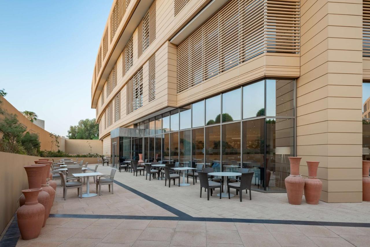 Radisson Blu Hotel & Residence, Riyadh Diplomatic Quarter מראה חיצוני תמונה